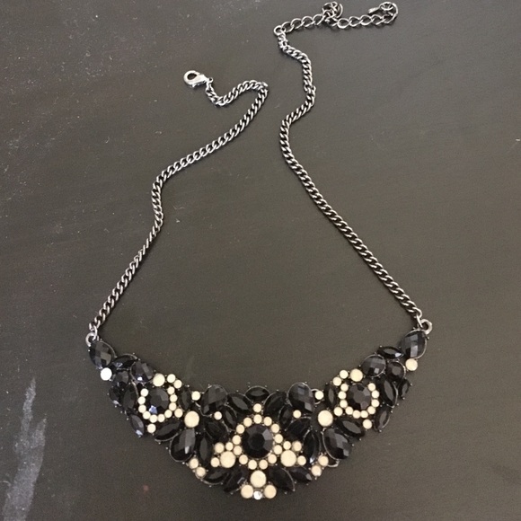 Black/nude necklace