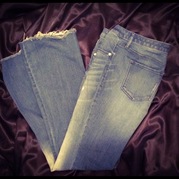 Ladies Denim Jeans with Finished Frayed Hem