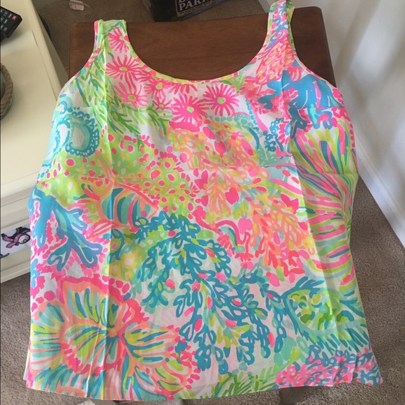 Lilly Pulitzer Cosmo Top - Picture 1 of 1