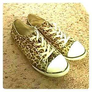 Aeropostale converse