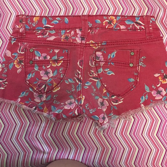 Shorts - Picture 2 of 2