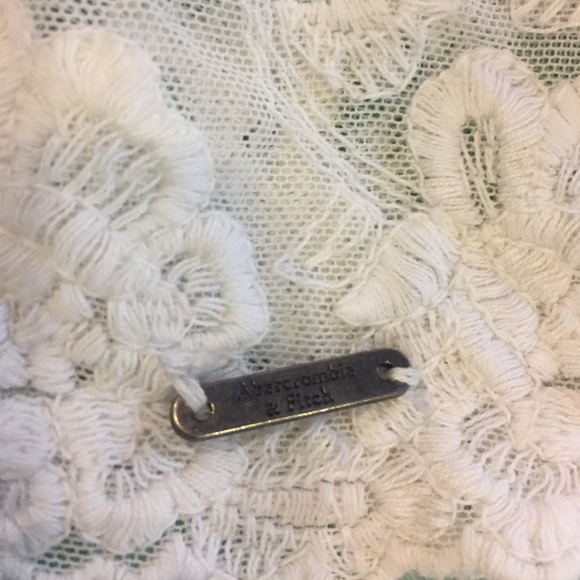 Abercrombie and Fitch white sweater with lace - Picture 3 of 4