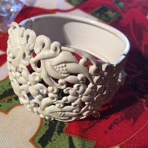 Old bracelet 🐸🐸classic piece  sale one hour