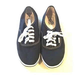 Black vans shoes