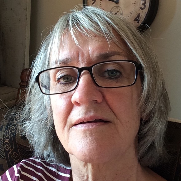 Meet your Posher, Denise