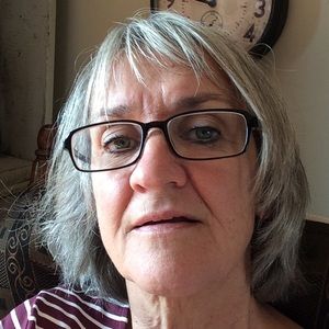 Meet your Posher, Denise