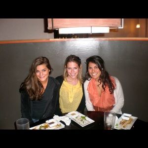 Super cute yellow French connection blouse