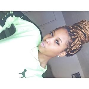 Meet your Posher, Vanessa