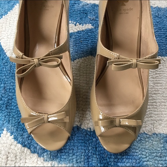 kate spade Shoes - Kate Spade Light Camel Patent Heels - worn twice! kate spade Shoes - Kate Spade Light Camel Patent Heels - worn twice!