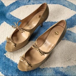 kate spade Shoes - Kate Spade Light Camel Patent Heels - worn twice! kate spade Shoes - Kate Spade Light Camel Patent Heels - worn twice!