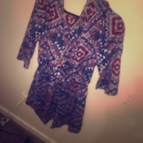 Counter sleeve romper