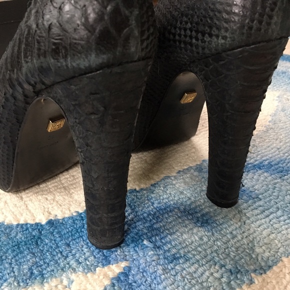 Pour la Victoire Shoes - Pour La Victoire Irina II Black Snake Heels Pour la Victoire Shoes - Pour La Victoire Irina II Black Snake Heels
