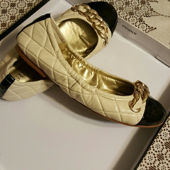 Guess flats - Picture 2 of 4