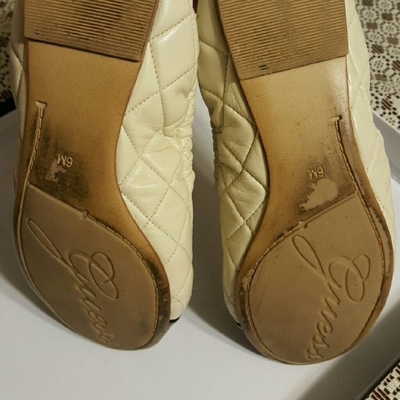 Guess flats - Picture 4 of 4