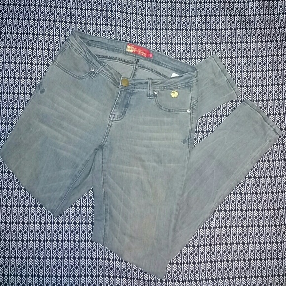 ❕ Sale ❕ Apple Bottoms skinny jeans