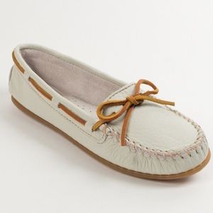 MUST GO ⚡️Minnetonka Boat Moc