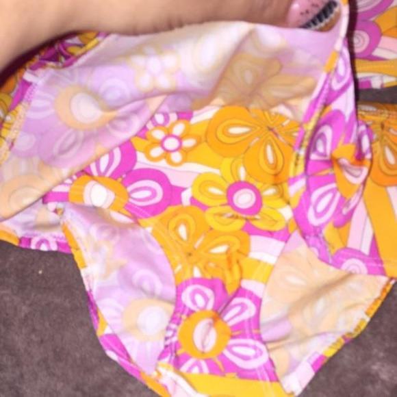 Three piece swimsuit set - Picture 2 of 4