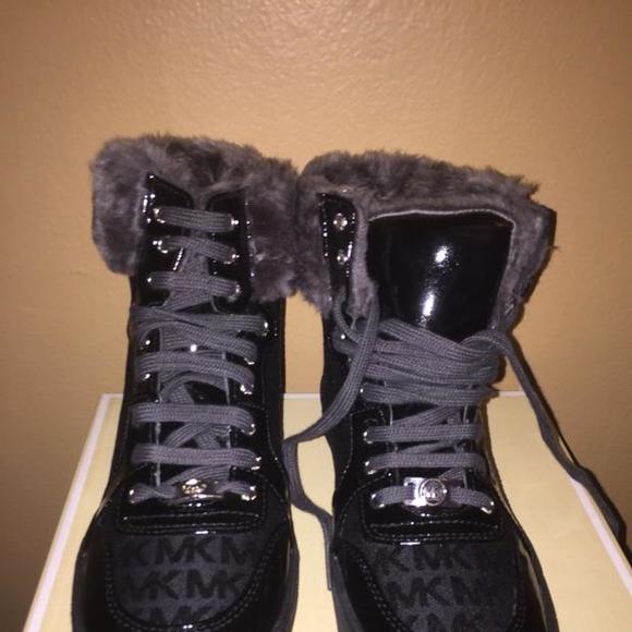 Michael kors fur kicks