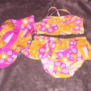 Three piece swimsuit set