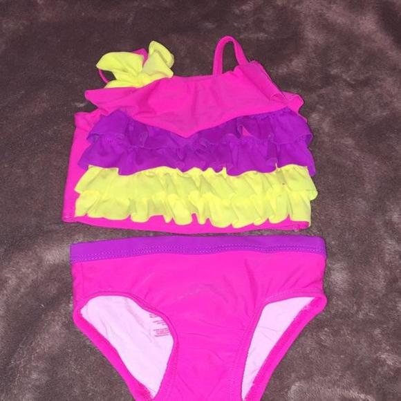 Two piece swimsuit - Picture 2 of 3