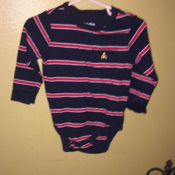 Baby gap onesie shirt