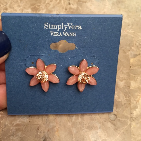 Vera Wang flowers earrings