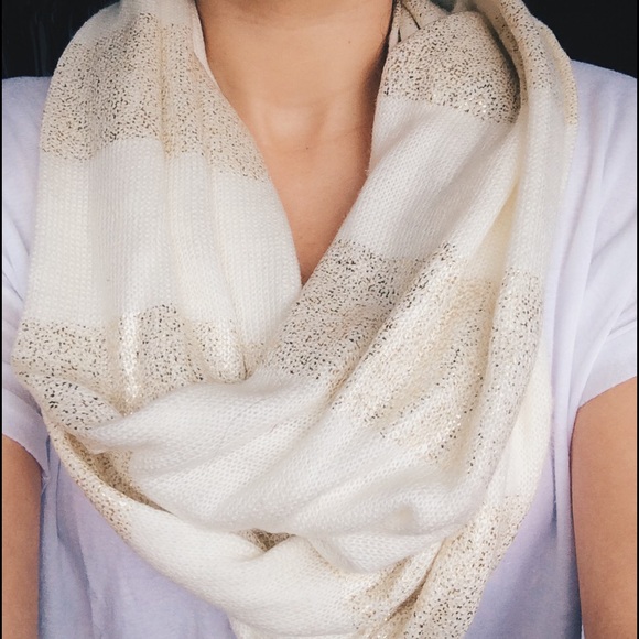 Express scarf