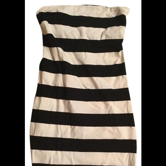 Black And White Sleeveless Dress