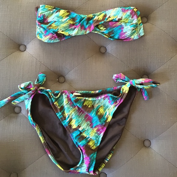 Strapless swim