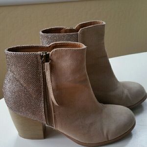 Suede and glitter bootie