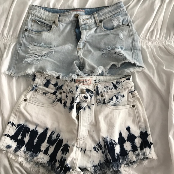 GUESS HIGH WAISTED DENIM SHORTS (lot of 2)