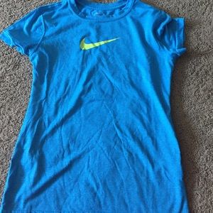 Nike dry fit top