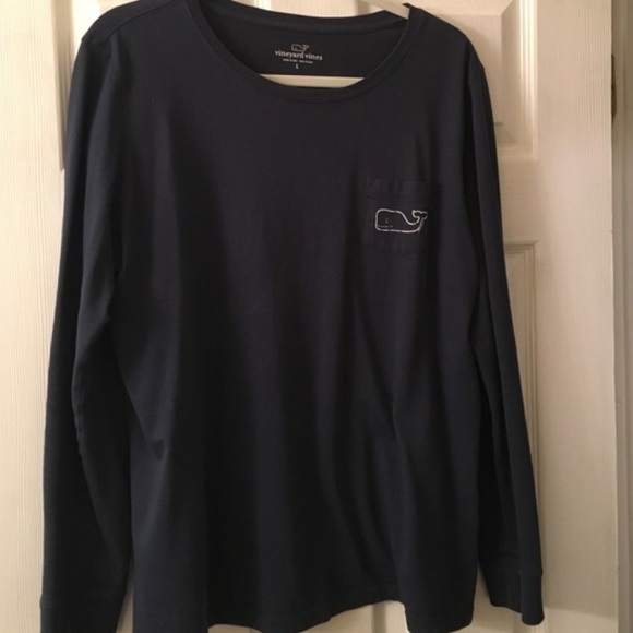 Two hour sale 🎉 Vineyard Vines Tshirt