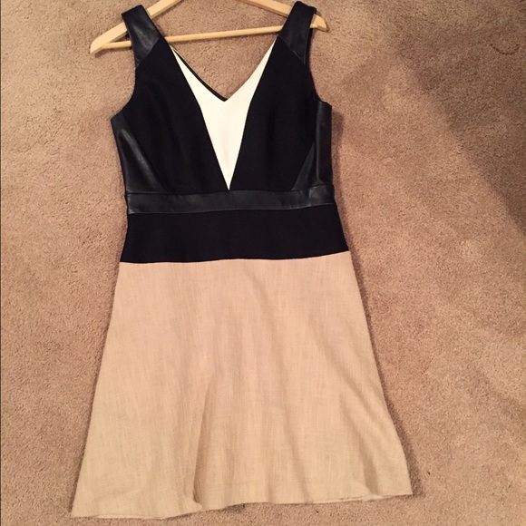 NWT Ann Taylor Dress - size 4 - Picture 2 of 3