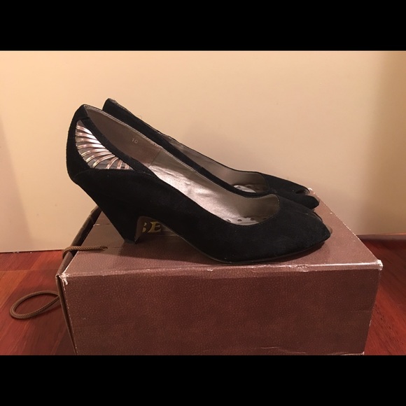 Seychelles Black Suede wedge heels peep toe sz  10