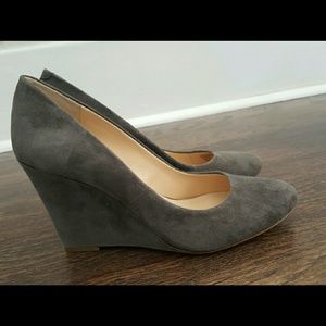 NEW ♡ BR Gray Suede Wedge Shoe
