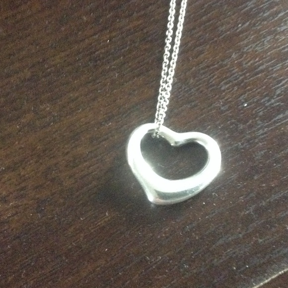 Tiffany &Co. Elsa Perretti open heart necklace