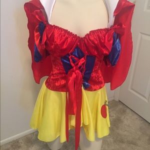 Snow White costume by leg avenue