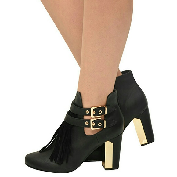 🎉2x HP🎉Fringe Cut-Out Side Gold Accent Booties