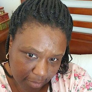 Meet your Posher, Deshannon