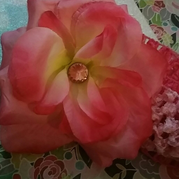 Handmade hair accessories - Picture 2 of 2