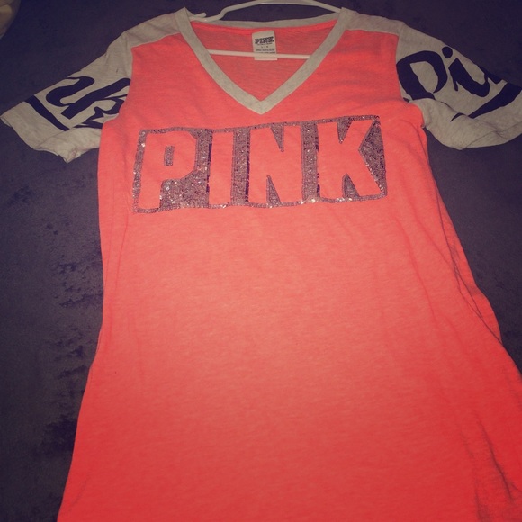 Vs pink shirt