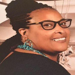 Meet your Posher, Esther