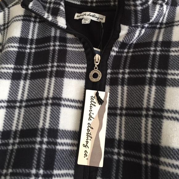 Sweater - Picture 2 of 3