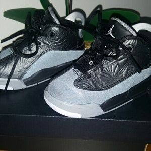 Kids Jordans 1 Flight