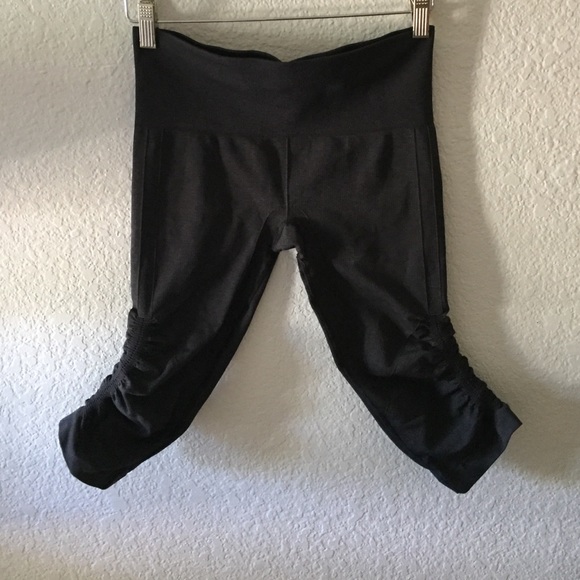 Charcoal grey cropped leggings