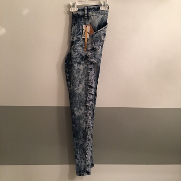 Jeans - Picture 2 of 6