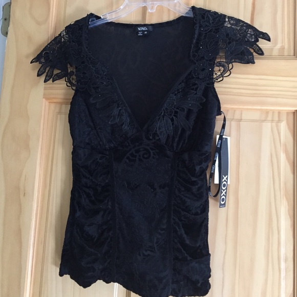 Top - Picture 2 of 4