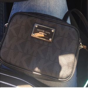 STILL AVAILABLE small Micheal Kors purse