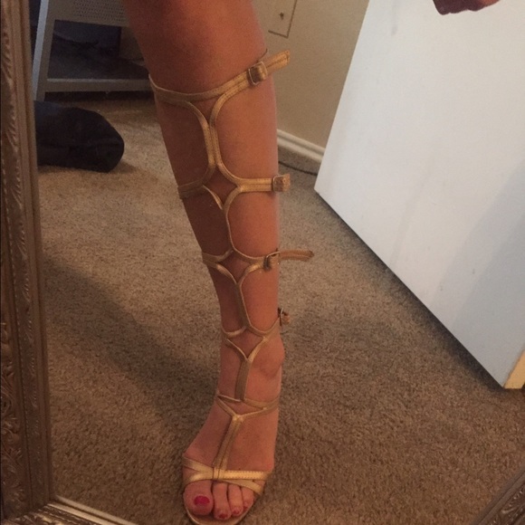 Women Gold Heels - Picture 2 of 4